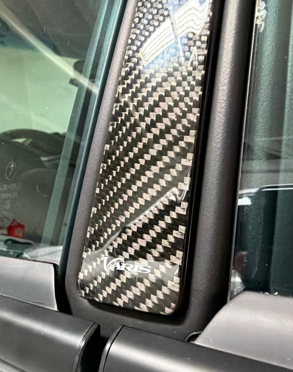 CLOSE UP: VARIS CF B PILLAR!
